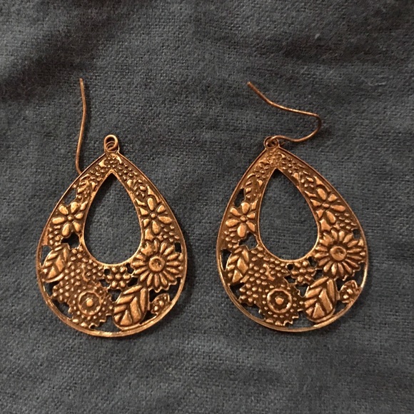 🌻Fun Floral Dangles🌻🌸🌼 - Picture 3 of 7